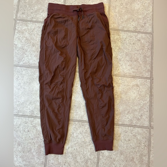 Lululemon Dance Studio Mid-Rise Jogger Pants - Picture 1 of 6